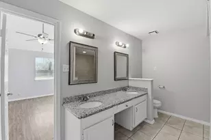 3643 Storm Creek Dr, Houston, TX 77088 - Photo 9
