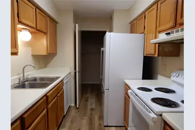 9797 Leawood Boulevard #902, Houston, TX 77099 - Photo 7