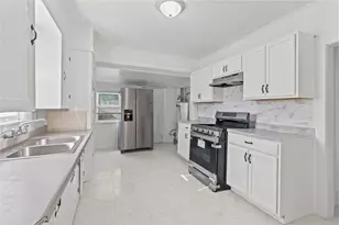 706 E Hunnicutt St, Baytown, TX 77520 - Photo 5