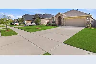 9010 Brazos Drive, Baytown, TX 77521 - Photo 3