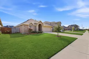 9010 Brazos Dr, Baytown, TX 77521 - Photo 5