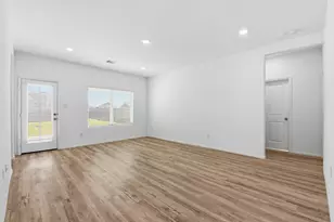 9010 Brazos Dr, Baytown, TX 77521 - Photo 15