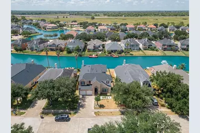 14222 Ingham Court, Sugar Land, TX 77498 - Photo 3