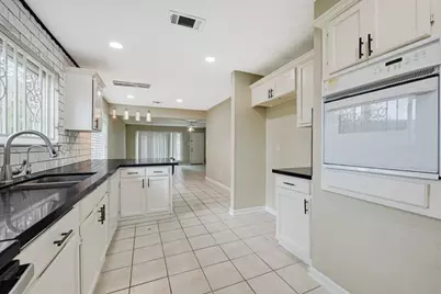 11451 Gracechurch Drive, Houston, TX 77066 - Photo 5