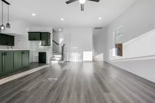 1310 Duff Ln, Houston, TX 77022 - Photo 5