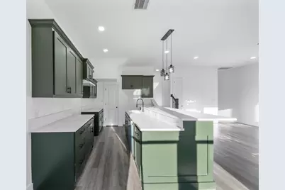 1310 Duff Lane, Houston, TX 77022 - Photo 9