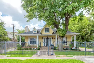 1535 W 25th Street, Houston, TX 77008 - Photo 1