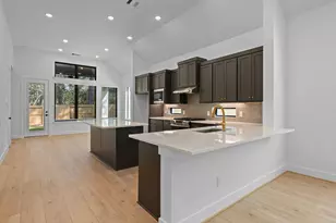 564 Tawny Rim Dr, Willis, TX 77318 - Photo 5