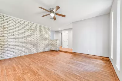 4907 Green Willow Lane, Dickinson, TX 77539 - Photo 5