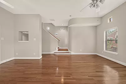 5653 Pine Street, Houston, TX 77081 - Photo 5