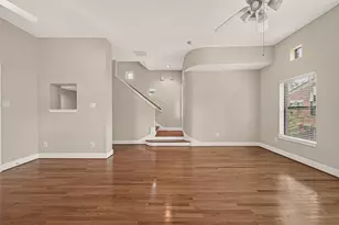 5653 Pine St, Houston, TX 77081 - Photo 5