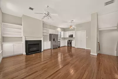 5653 Pine Street, Houston, TX 77081 - Photo 7