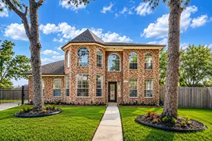 9714 Broadley Dr, Sugar Land, TX 77498 - Photo 1