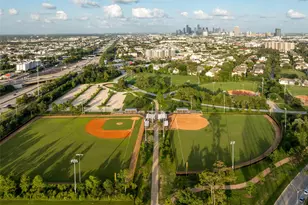 816 W 17th St, Houston, TX 77008 - Photo 37