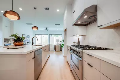 816 W 17th Street, Houston, TX 77008 - Photo 15