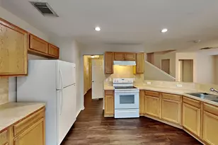 2219 Shady Pine Dr, Conroe, TX 77301 - Photo 5