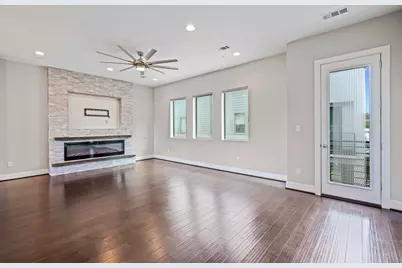 955 Saint Augustine Street, Houston, TX 77023 - Photo 3