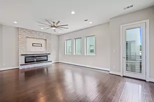 955 Saint Augustine St, Houston, TX 77023 - Photo 3