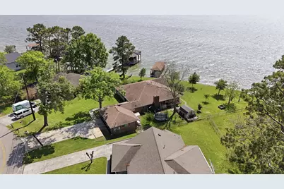 18327 Shoreline Drive, Crosby, TX 77532 - Photo 9