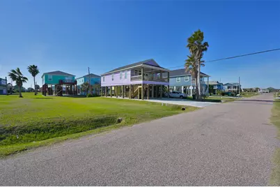 4024A Surf Drive, Galveston, TX 77554 - Photo 9