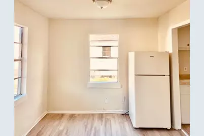 1214 Des Jardines Street #BACK, Houston, TX 77023 - Photo 11