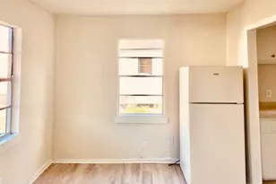 1214 Des Jardines St, Houston, TX 77023 - Photo 11