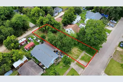 111 6th Avenue N, Texas City, TX 77590 - Photo 1