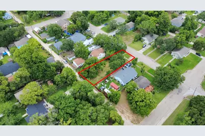 111 6th Avenue N, Texas City, TX 77590 - Photo 5