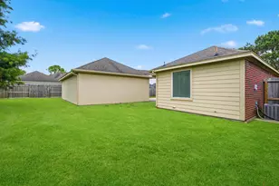 2894 Smokey Lake Ln, Dickinson, TX 77539 - Photo 23