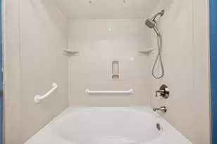 1822 Peer Dr, Houston, TX 77043 - Photo 23