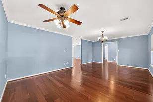 1822 Peer Dr, Houston, TX 77043 - Photo 9