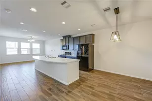 8335 Hawthorn Vly Ln, Houston, TX 77095 - Photo 3