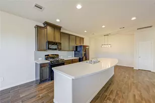 8335 Hawthorn Vly Ln, Houston, TX 77095 - Photo 9