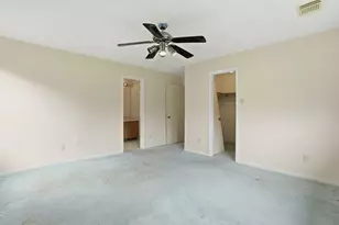15810 Pilgrim Hall Dr, Friendswood, TX 77546 - Photo 25