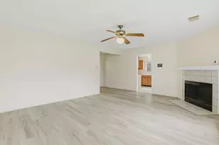 15810 Pilgrim Hall Dr, Friendswood, TX 77546 - Photo 17