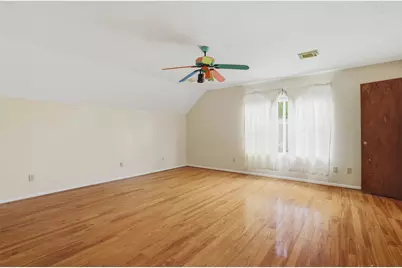 15810 Pilgrim Hall Drive, Friendswood, TX 77546 - Photo 9