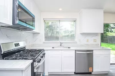 9535 Secretariat Drive, Houston, TX 77065 - Photo 11