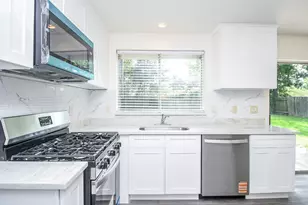 9535 Secretariat Dr, Houston, TX 77065 - Photo 11