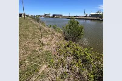000 County Road 299, Sargent, TX 77414 - Photo 17