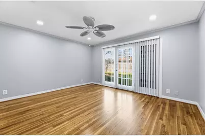 9766 Westview Drive, Houston, TX 77055 - Photo 35