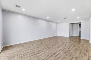 9766 Westview Dr, Houston, TX 77055 - Photo 11