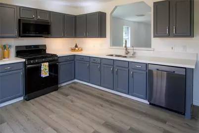 3219 Maryfield Lane, Pearland, TX 77581 - Photo 7