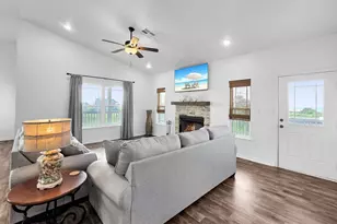 1023 N Bay St, Gilchrist, TX 77617 - Photo 21