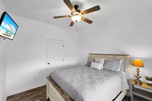 1023 N Bay St, Gilchrist, TX 77617 - Photo 35
