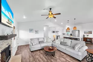 1023 N Bay St, Gilchrist, TX 77617 - Photo 23
