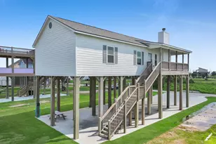 1023 N Bay St, Gilchrist, TX 77617 - Photo 17