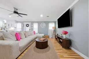 321 Reid St, Houston, TX 77022 - Photo 7