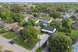 321 Reid St, Houston, TX 77022 - Photo 35