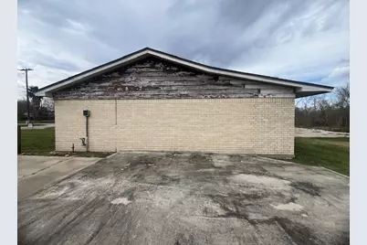 1313 Cos Street, Liberty, TX 77575 - Photo 9