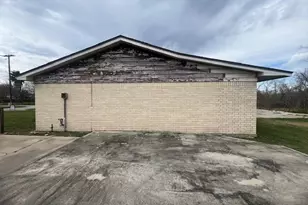 1313 Cos St, Liberty, TX 77575 - Photo 9